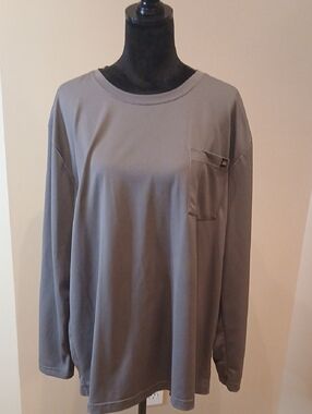 Dickies Long-Sleeve Pocket Tee in Gray
